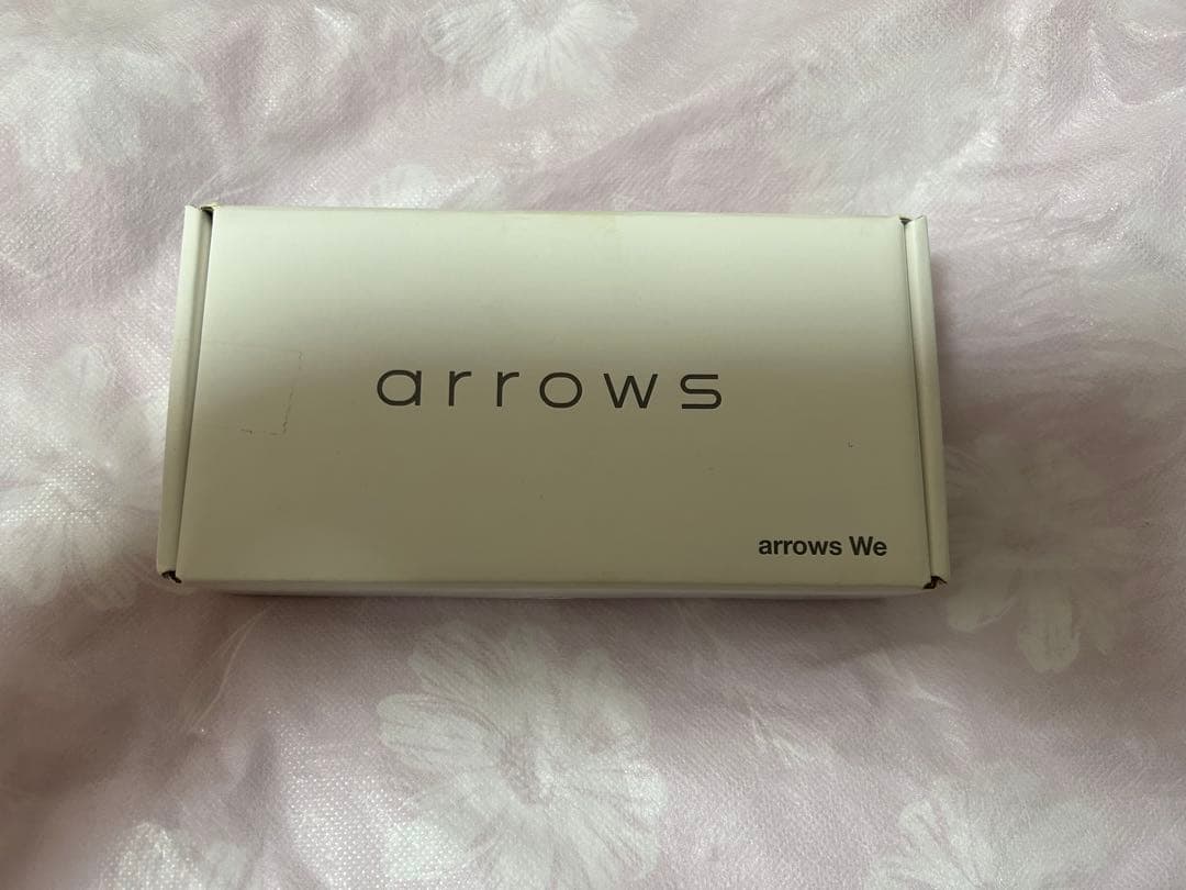新品未使用・未開封 ARROWS FCG01 ホワイト スマートフォン 本体