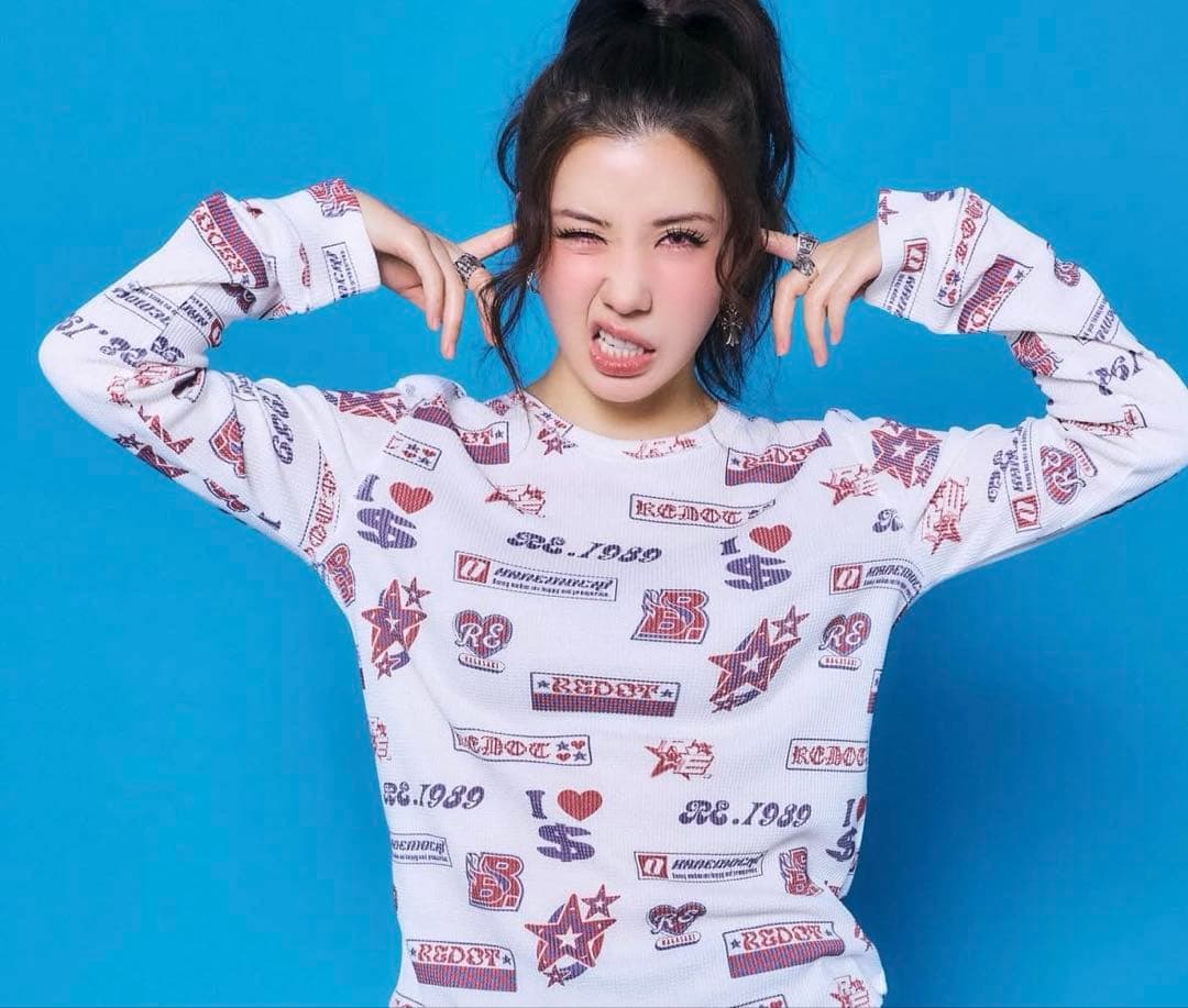 RE. 仲里依紗　アールイードット　総柄サーマルロンT ホワイト