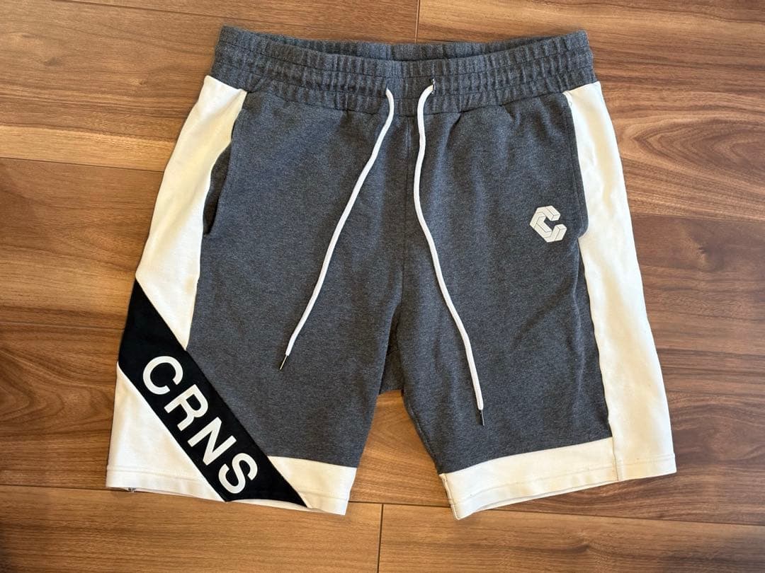 CRONOS グレー ホワイト ショートパンツ