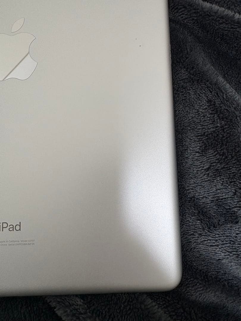 iPad (第7世代) Wi-Fi 128GB シルバー