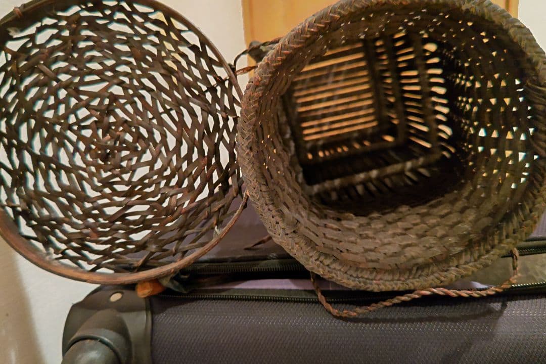 イフガオ族、イナゴ入れ籠、アンティーク