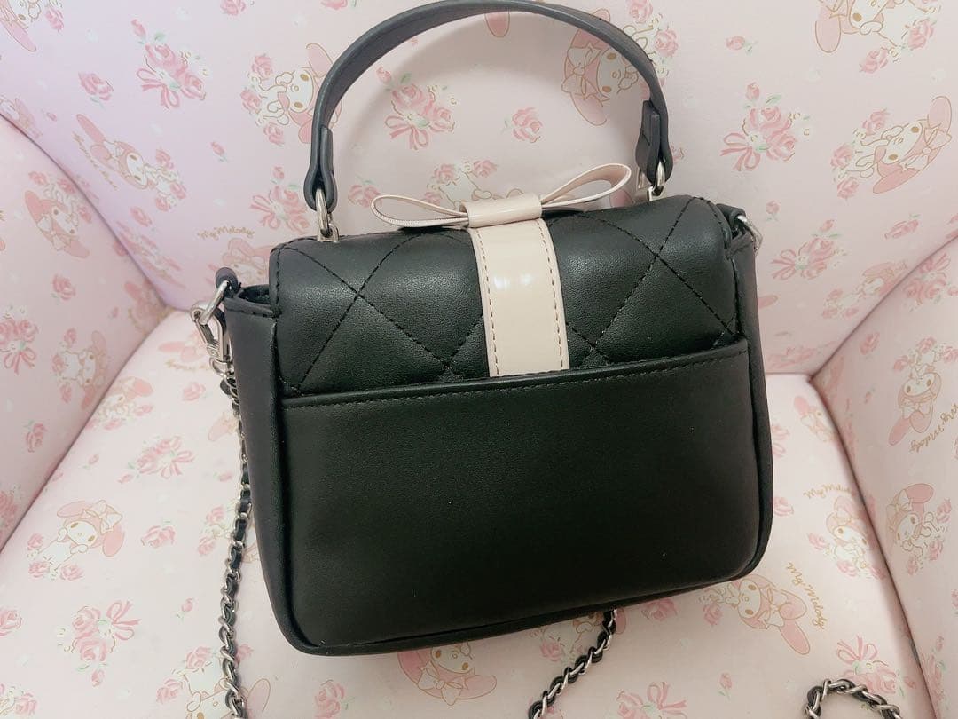 pium プレゼントリボンキルティングミニバッグ