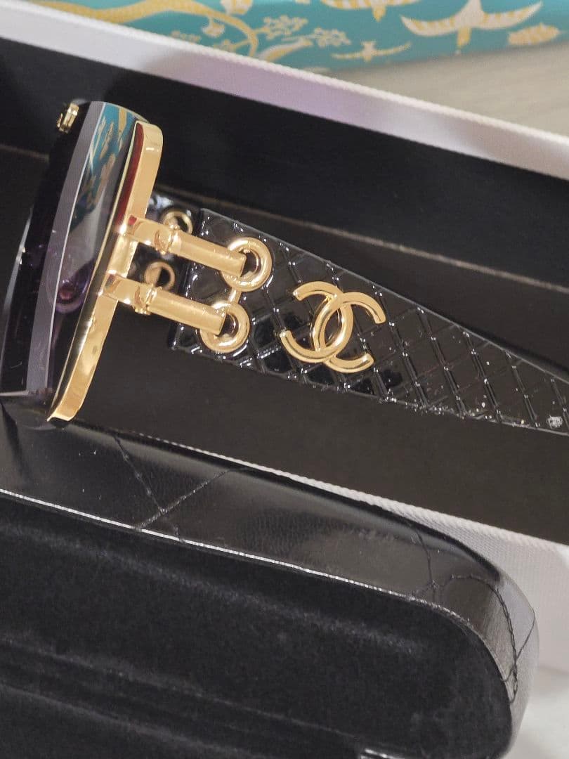 シャネルのサングラス