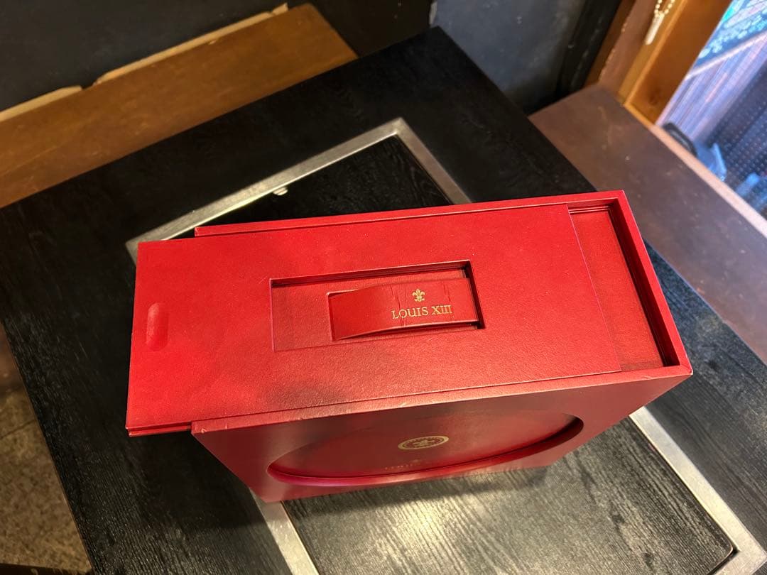 レミーマルタン　ルイ13世　 700ml バカラ製ボトル空瓶　箱付き　替栓付