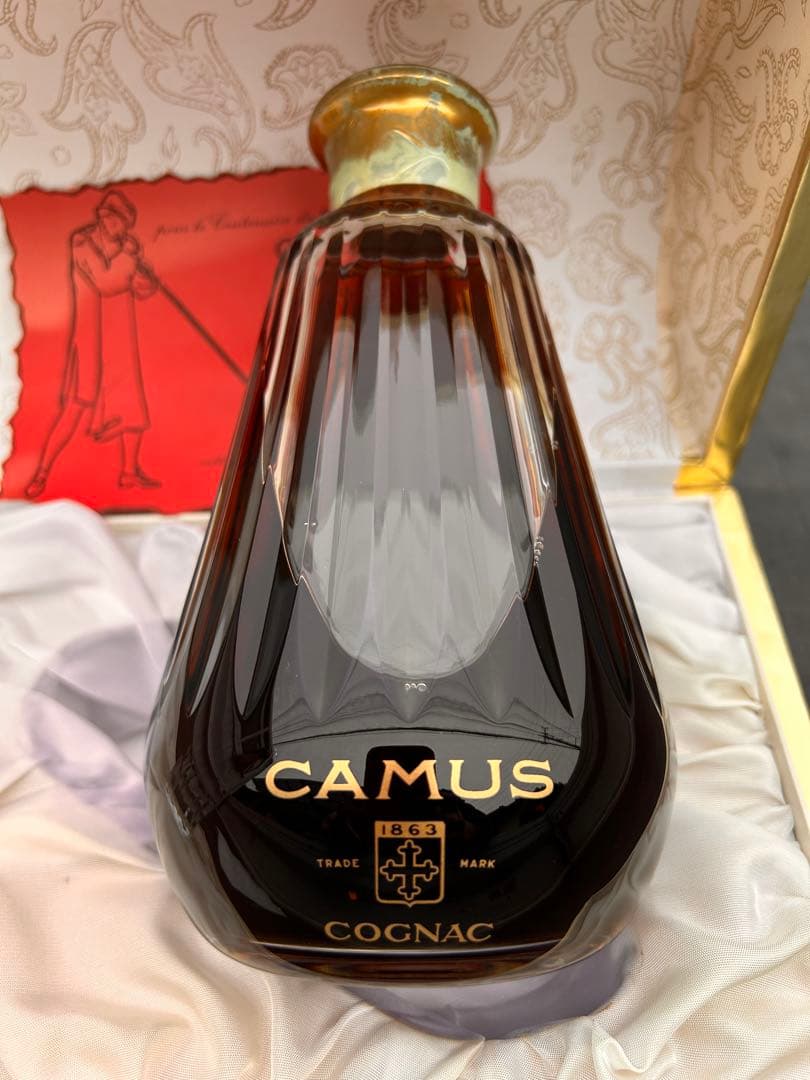 CAMUS カミュ　コニャック　 バカラ　古酒 クリスタル製 未開栓