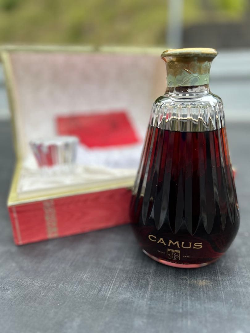 CAMUS カミュ　コニャック　 バカラ　古酒 クリスタル製 未開栓