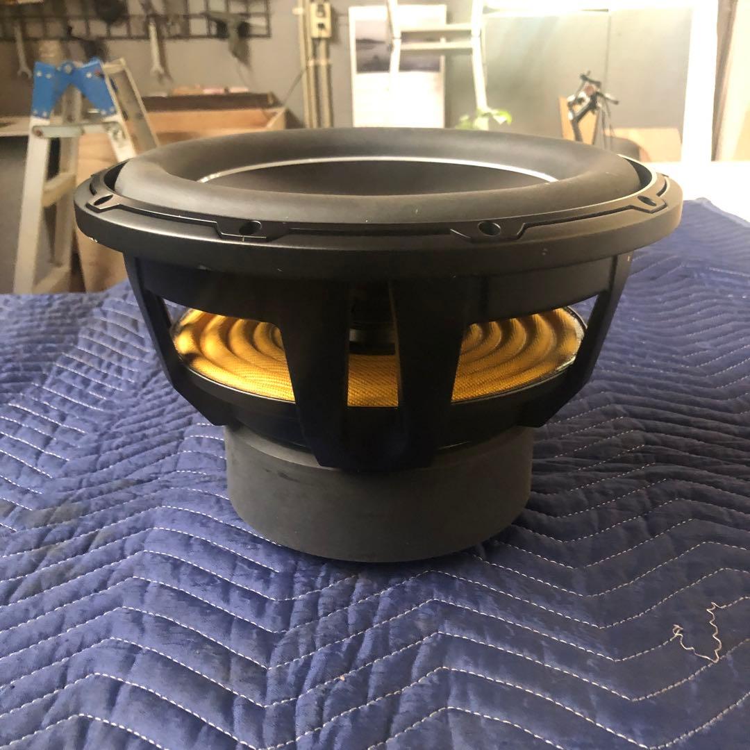 カーオーディオ JL audio 12W6v3-D4