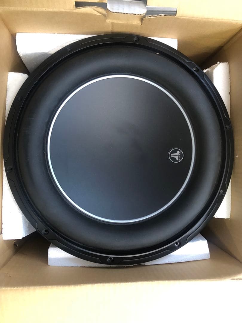 カーオーディオ JL audio 12W6v3-D4