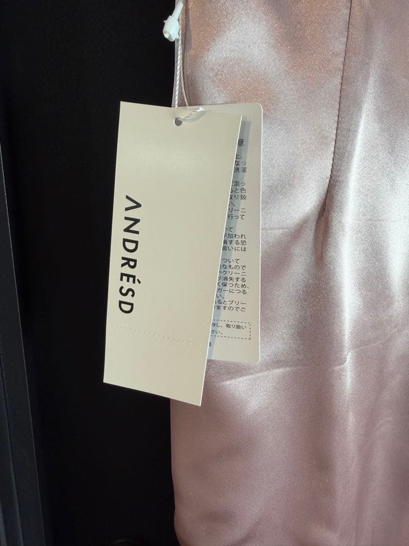 新品ANDRESD glossy satin back ribbon dress