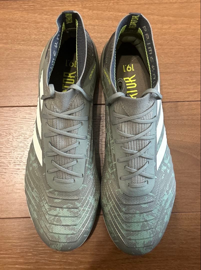 【新品未使用】adidas PREDATOR 19.1 FGスパイク