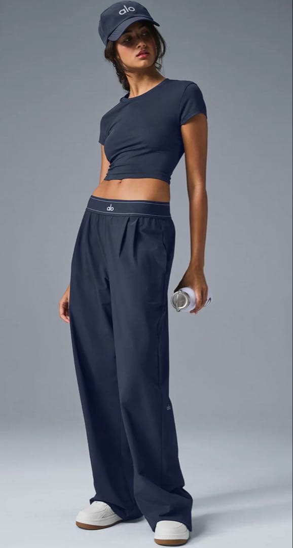 公式購入·未開封／alo yoga Suit Up Trouser アロヨガ