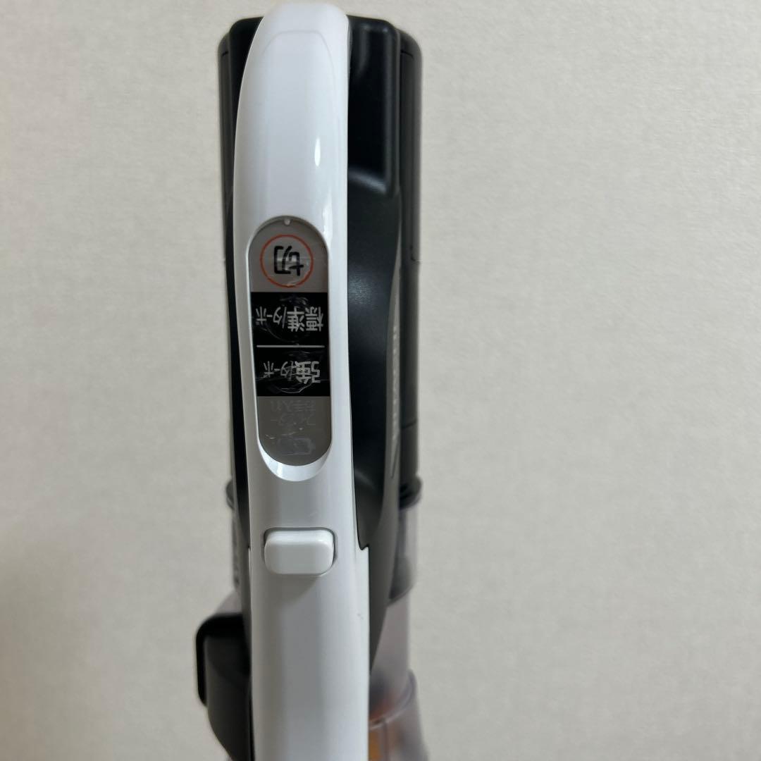 こたつ【中古】HITACHI スティッククリーナー 本体