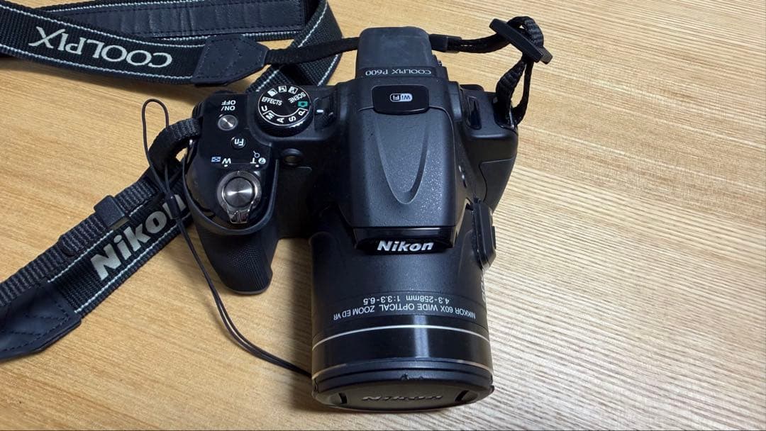 Nikon Coolpix 60倍ズームデジタルカメラ