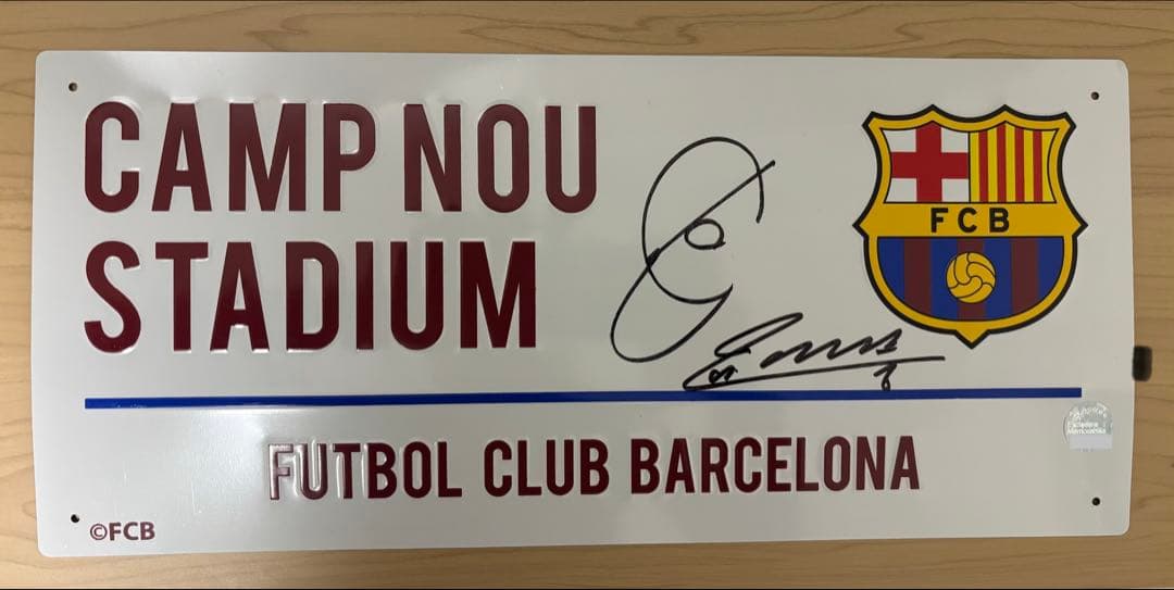 【最終値下げ】カンプノウ 案内プレート シャビ イニエスタ 直筆サイン入り