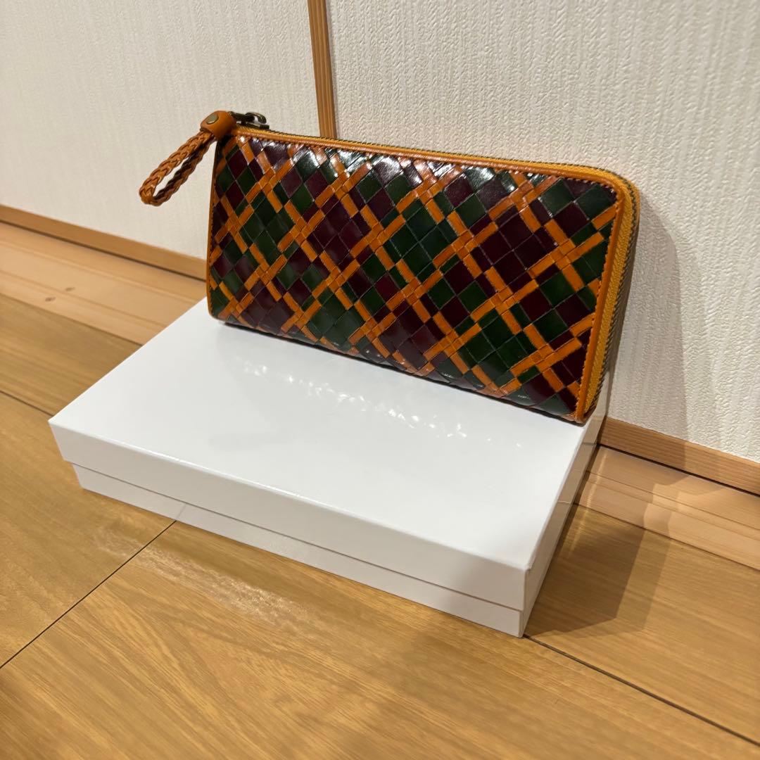 ☆新品未使用＊ダコタ＊革＊長財布＊編み込みデザイン＊早い者勝ち！