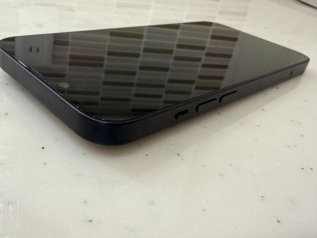 美品 SIMフリー iPhone14 256GB ミッドナイト