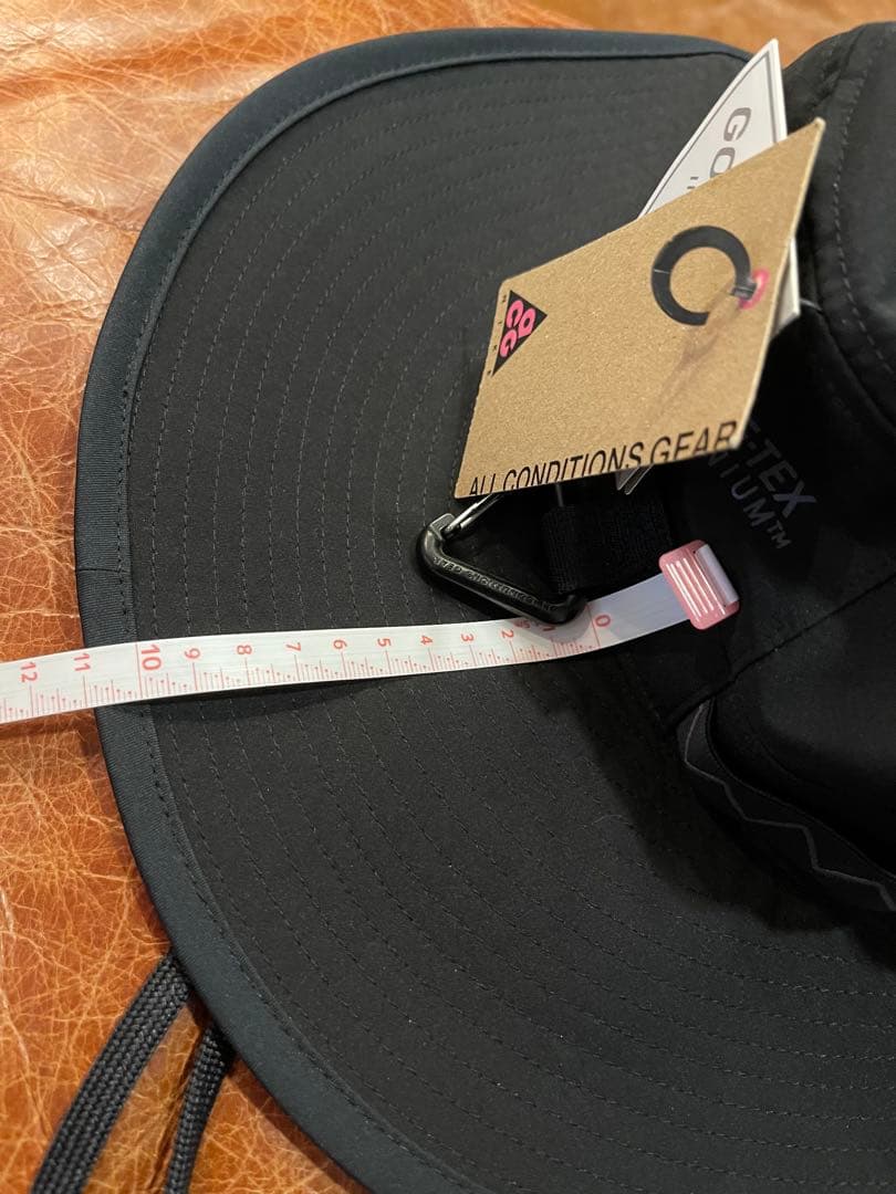 完売品 NIKE ACG GORE-TEX BUCKET HAT カラビナ付