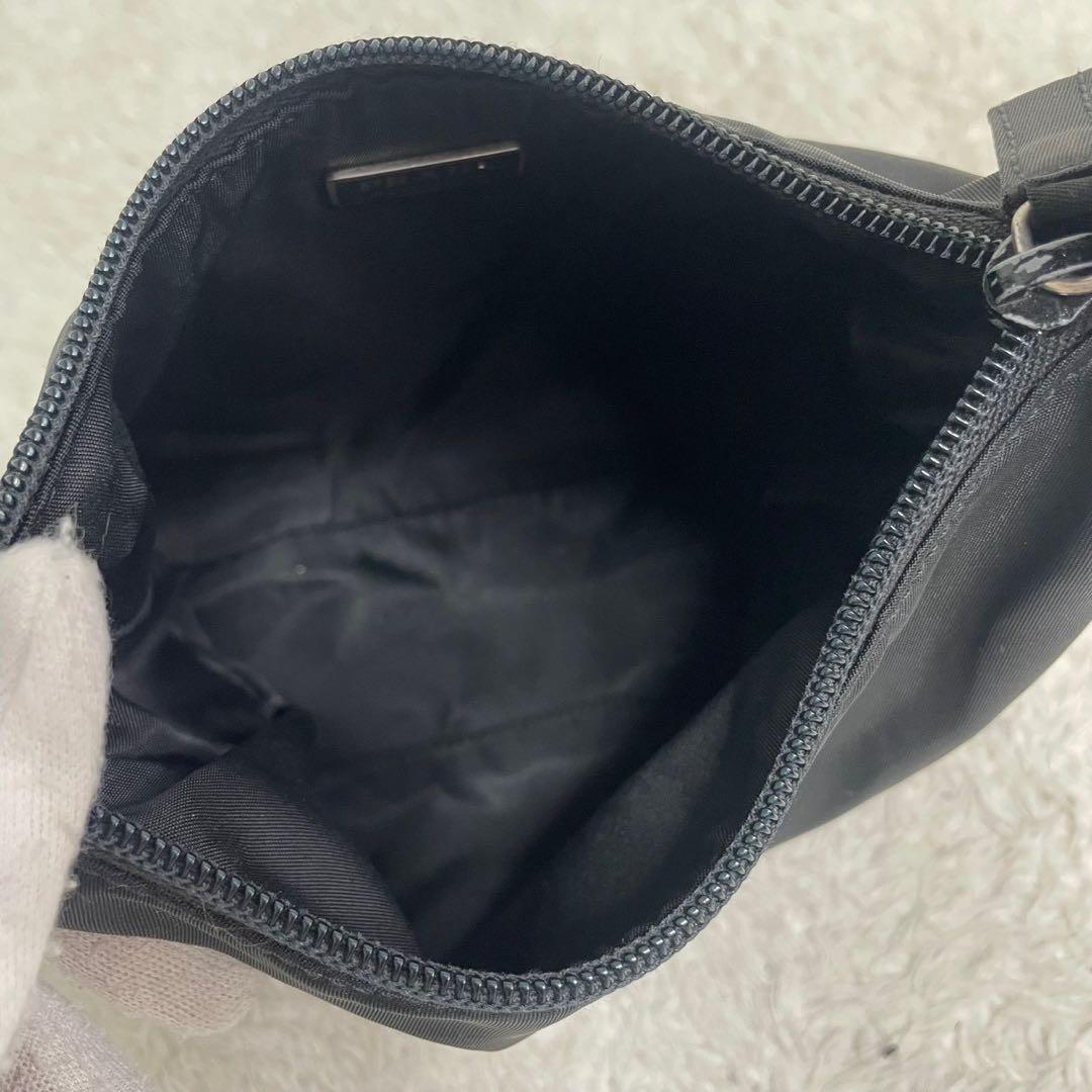 極美品 プラダ アクセサリーポーチ ハンドバッグ 三角ロゴ ナイロン 大容量