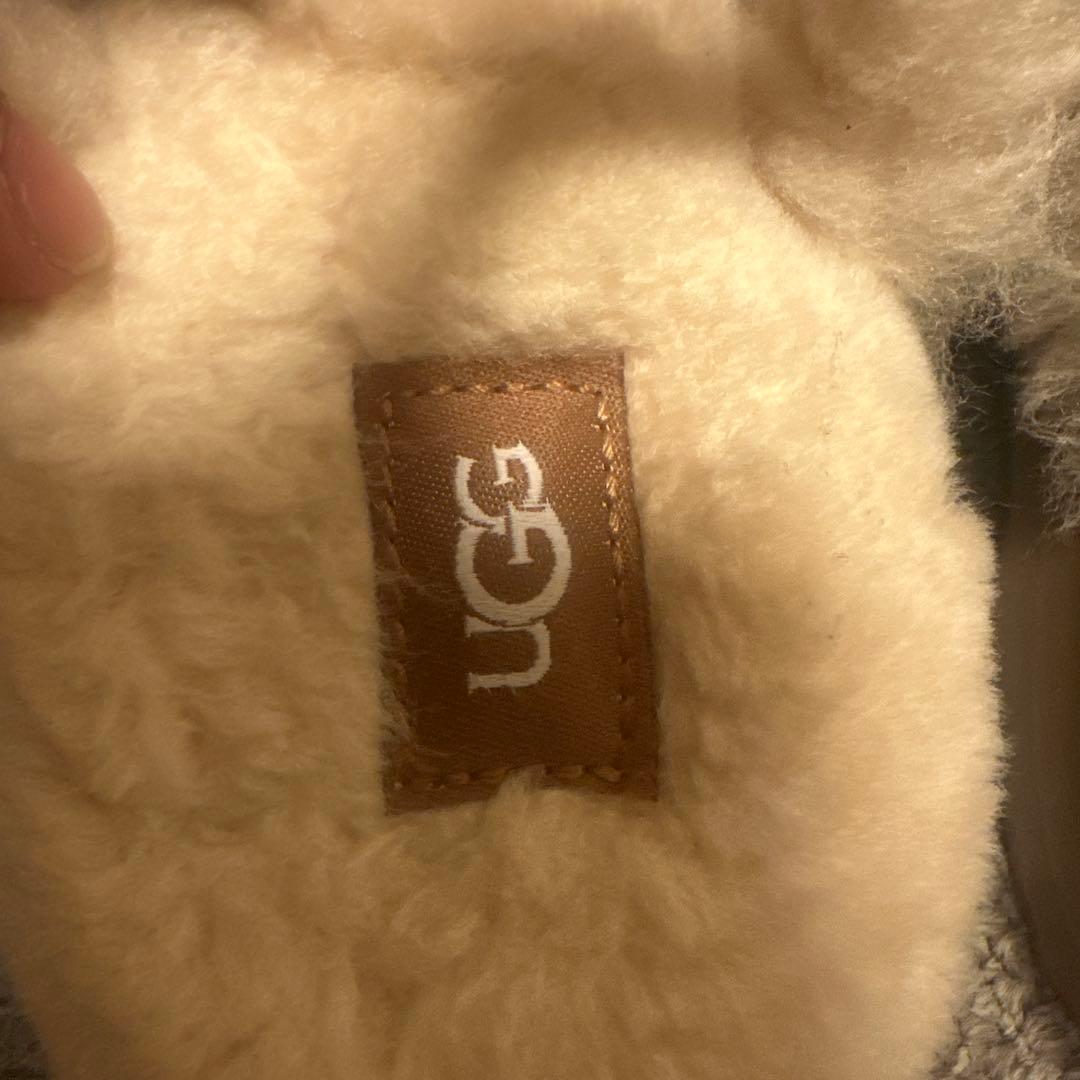 UGG サンダル ブラウン
