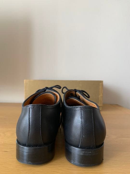 靴 beautiful shoes / plain shoes