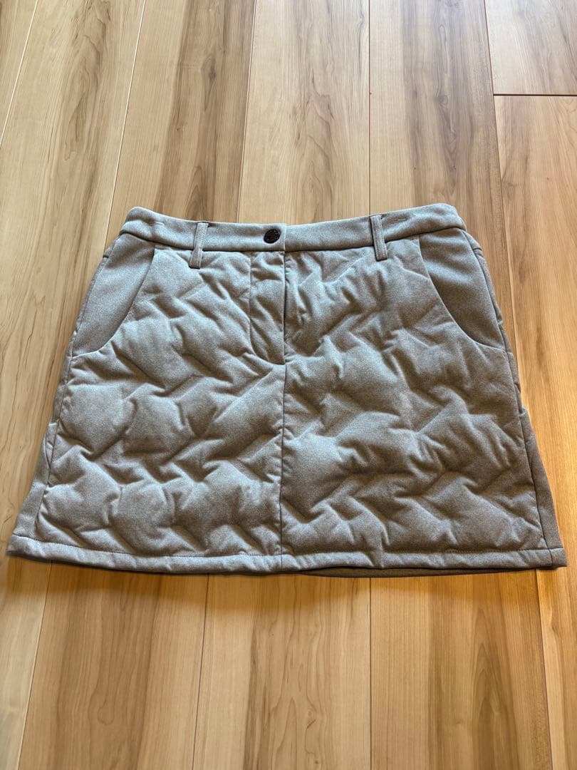 DESCENTE GOLF レディーススカート デサント　ゴルフ　中わた　S