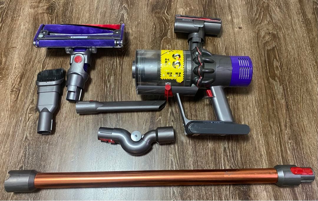 【分解清掃済】ダイソン dyson V10 fluffy SV12