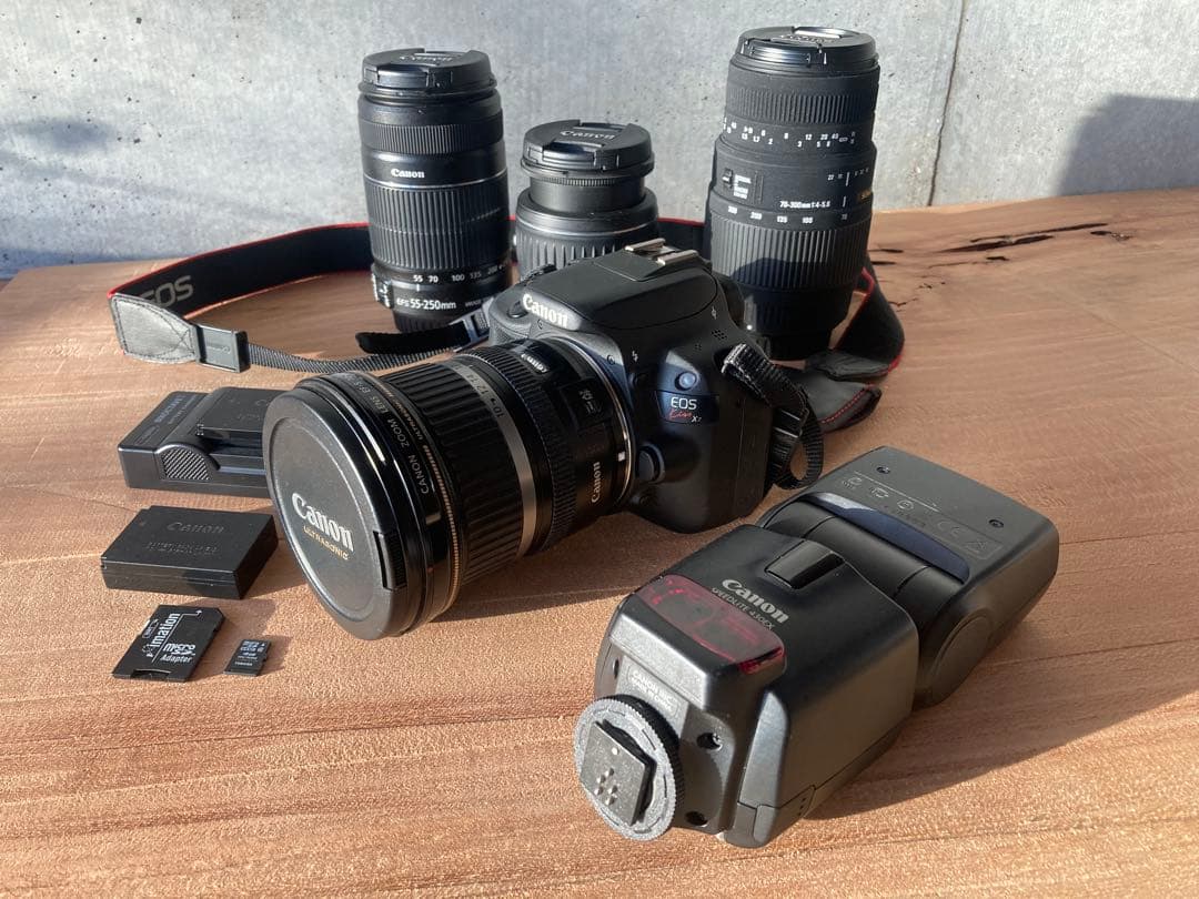 Canon EOS kissＸ7 レンズ4本とストロボ付