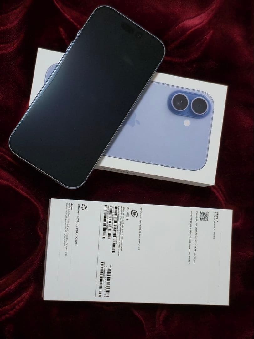 Apple iPhone 17ミストブルー 本体と充電ケーブル