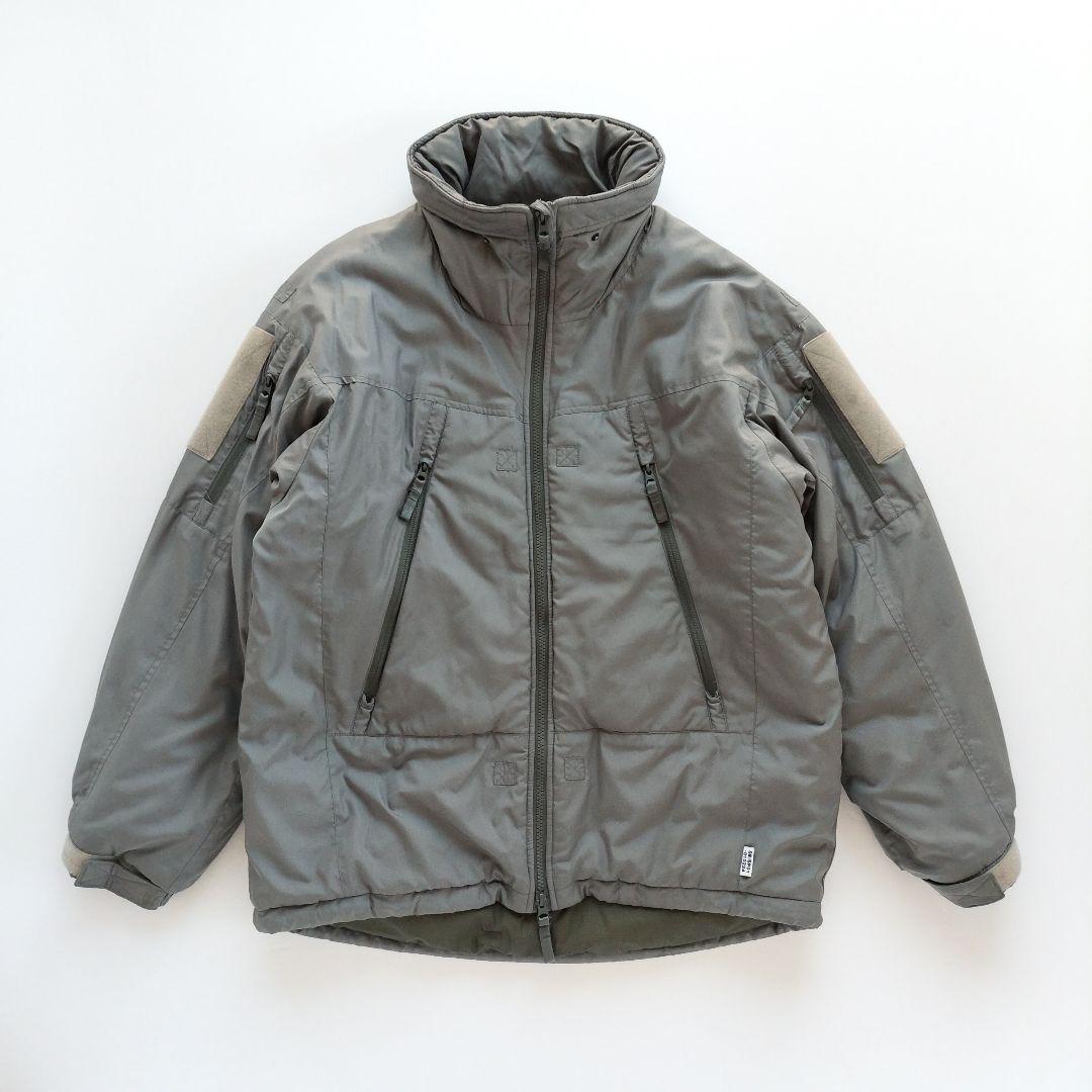 ディスイズネバーザット シンサレート ミリタリージャケット カーキ 【Ｌ相当】