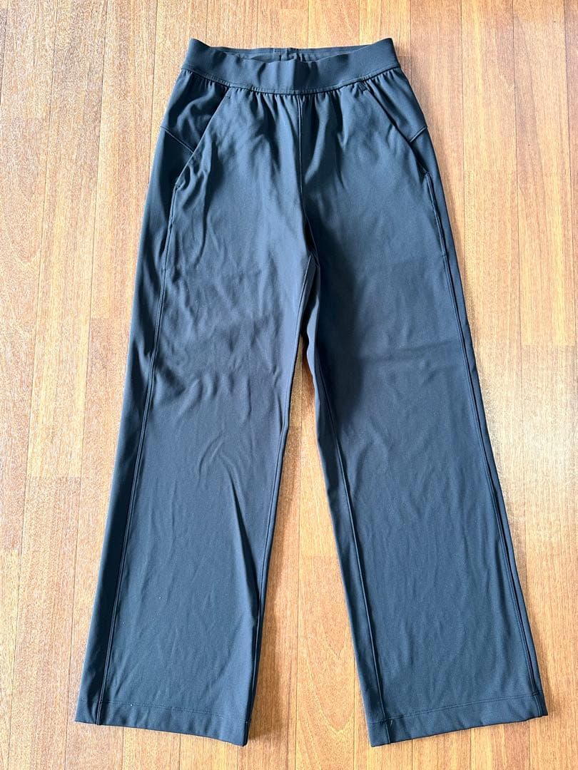 極美品！ルルレモン　ヨガ　パンツ　黒　Luxtreme アジアフィット　XS