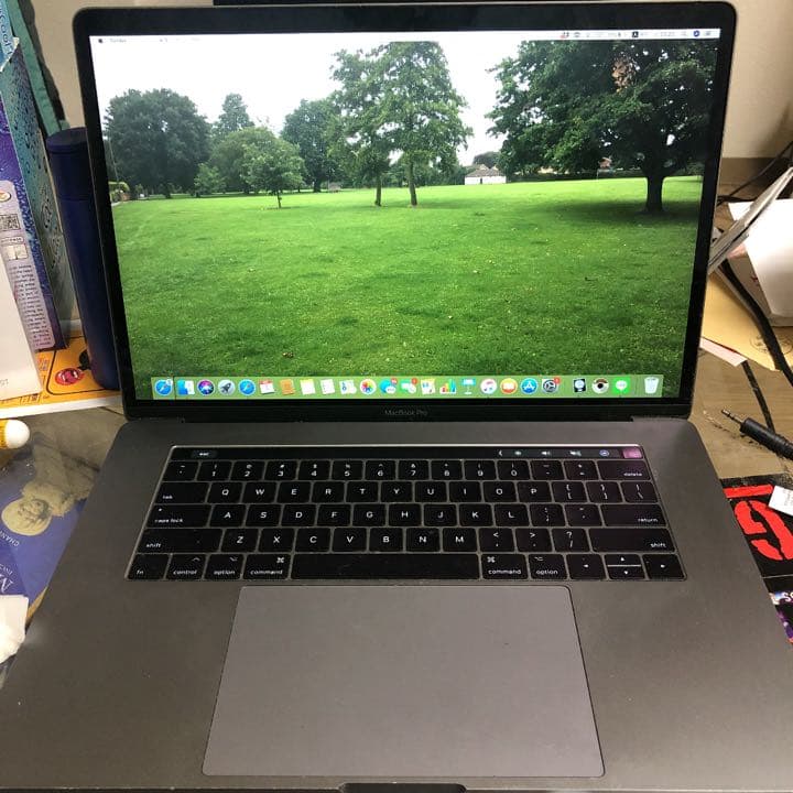 Mac book pro 2017 15インチ