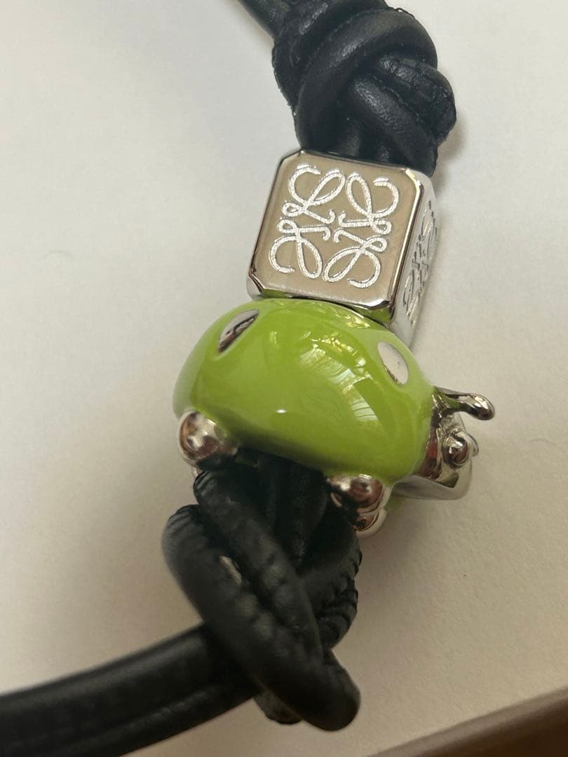 ロエベ チャーム てんとう虫