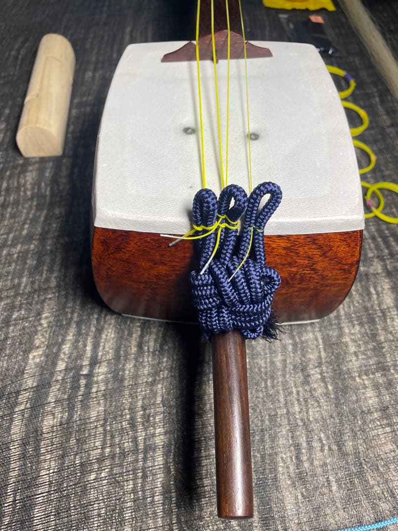 四弦和胡弓　　　（限定品）棹紅木　紫檀　　　胴花梨材　付属品