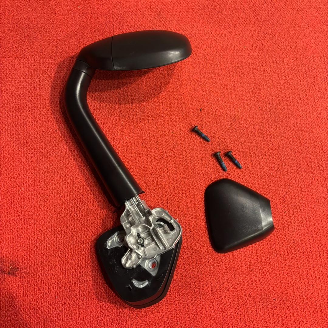 ハイエース　ガッツミラー　コーナーパネルセット　新車外し