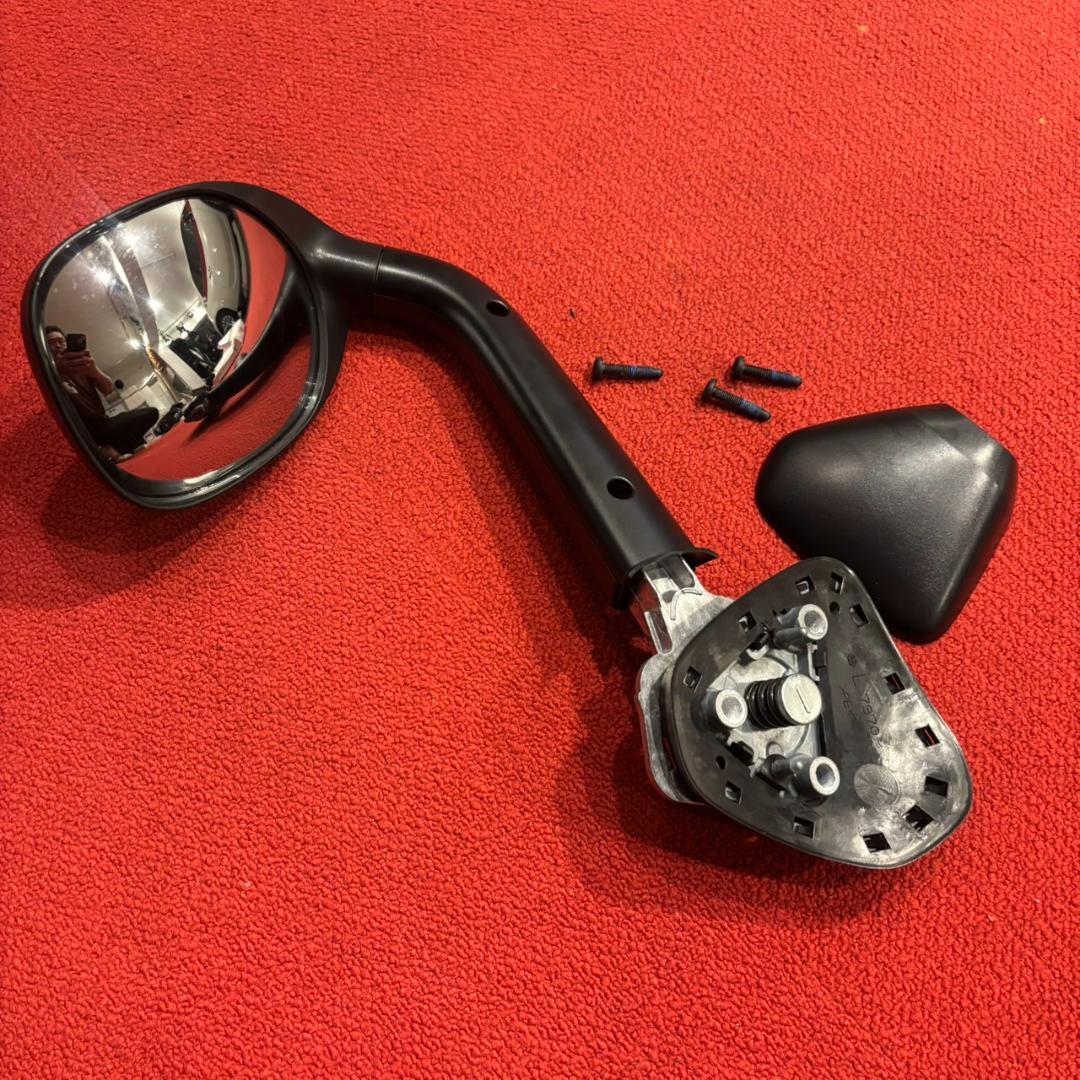 ハイエース　ガッツミラー　コーナーパネルセット　新車外し