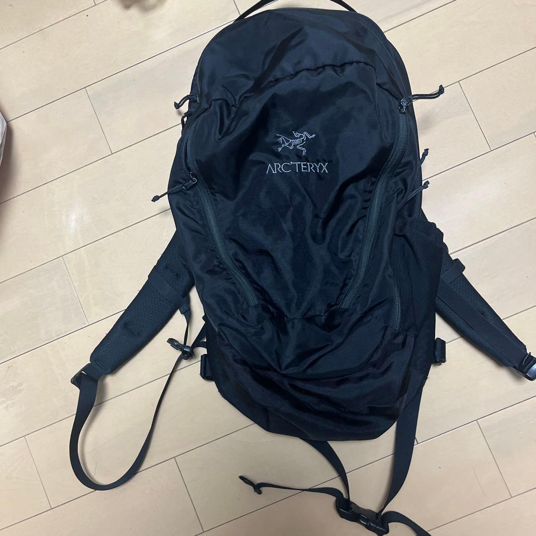 ARC'TERYX ブラック バックパック