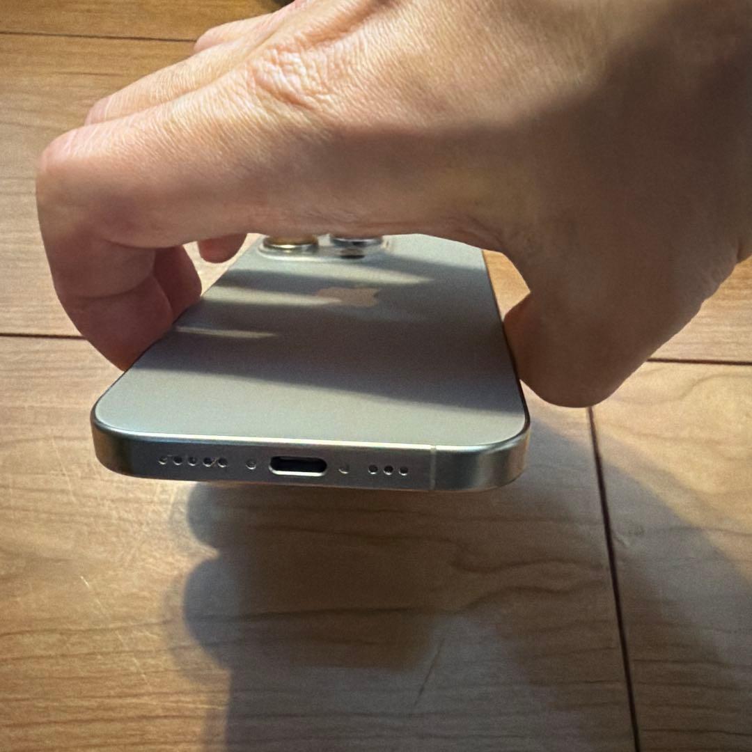 iPhone15 Pro 本体 256GB