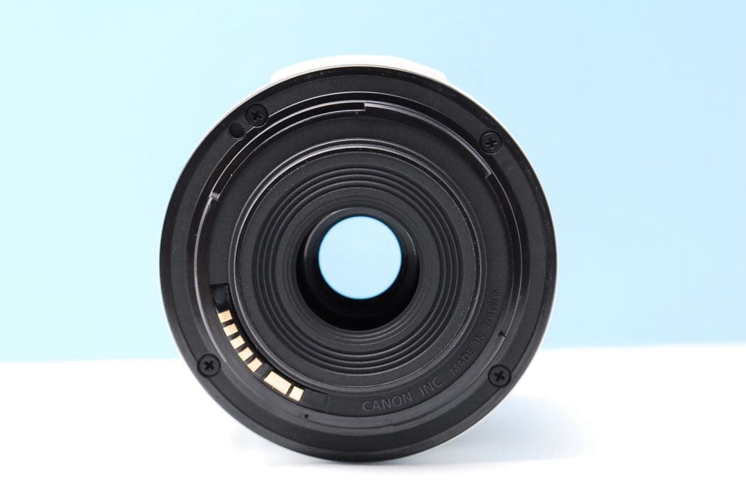 Kiss X7白♥️女性人気◎軽量ボディ×手ブレ補正レンズで撮影快適♪