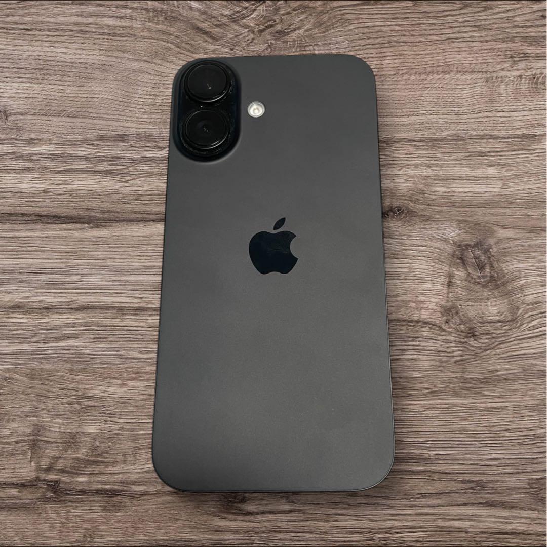 iPhone 16 ブラック 本体 SIMフリー 美品