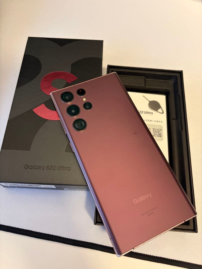 Samsung Galaxy S22 Ultra バーガンディ本体