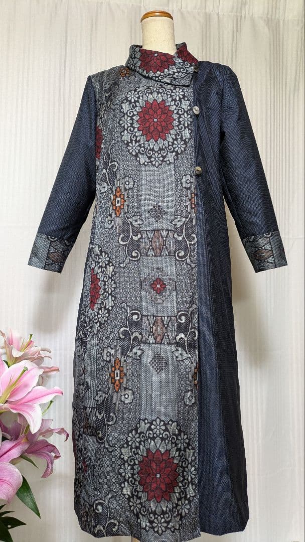 No244大島紬着物リメイク 龍郷柄割り込み絣と110亀甲大島紬 ２種使いワンピ