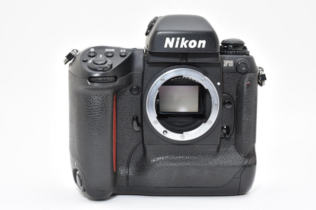 美品 NIKON F5 本体 ストラップ付 フィルムカメラ モルト良好 M849