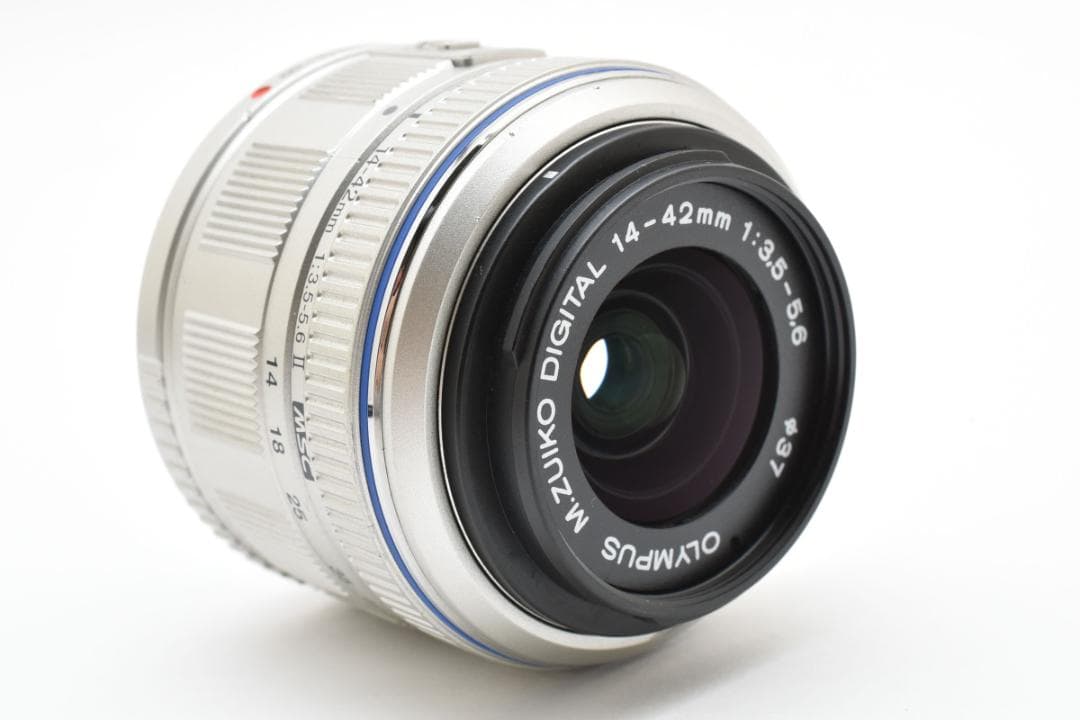 超美品 オリンパス M.zuikoレンズ 14-42 f3.5-5.6 シルバー