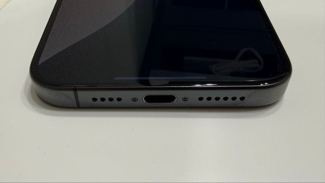 【美品】iPhone15 Pro Max 512GB ブラック SIMフリー