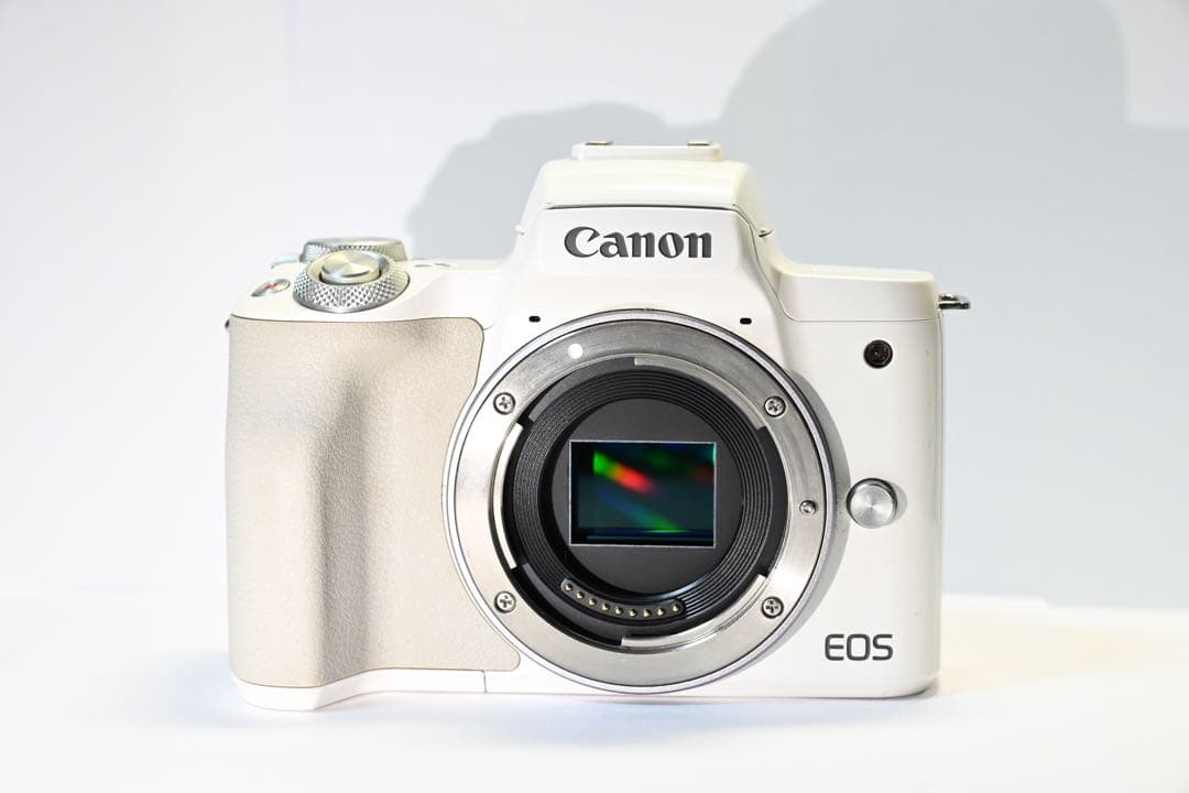 Canon EOS Kiss M ホワイト / EF-M18-150mm 難あり