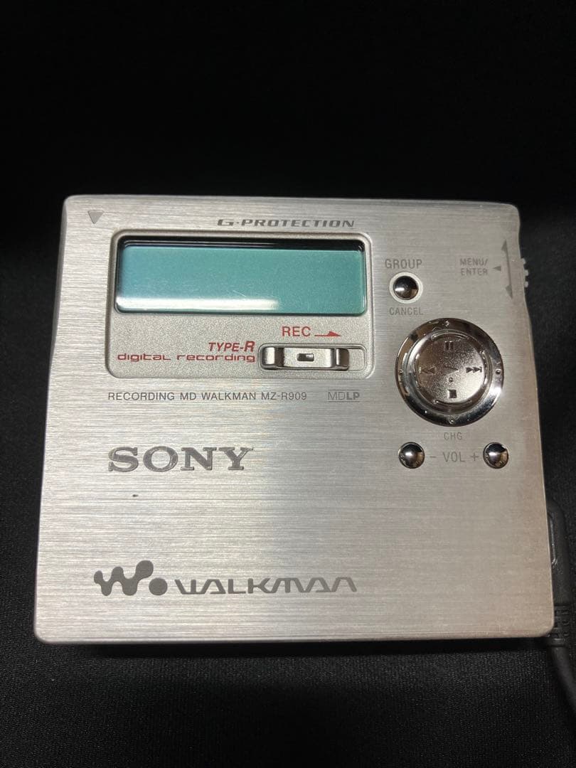 SONY MZ-R909 MDウォークマン ジャンク扱い　B2293