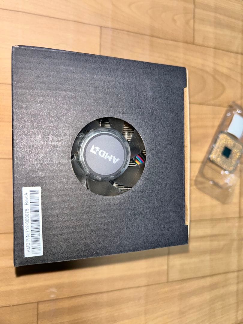 AMD RYZEN 7 2700X 本体 CPUクーラー付き