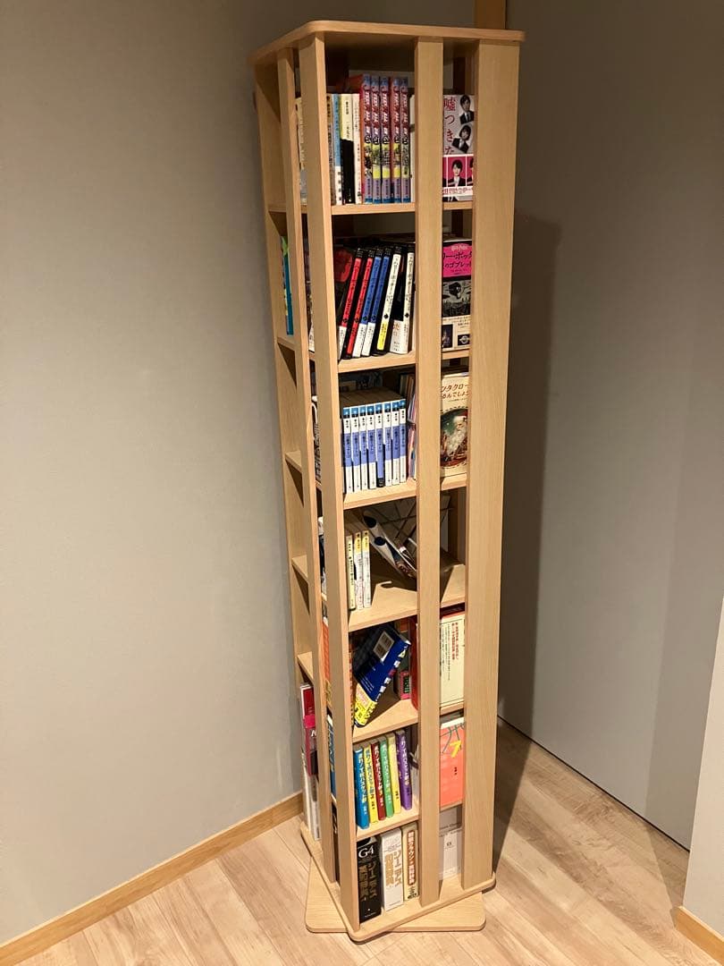本棚　回転式ラック　7段　ナチュラル　ブックシェルフ　完成品　コミック　文庫