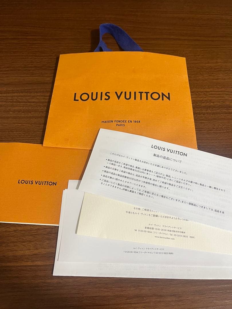 ルイヴィトン シルバーピアス 片耳のみ エセンシャルVピアス