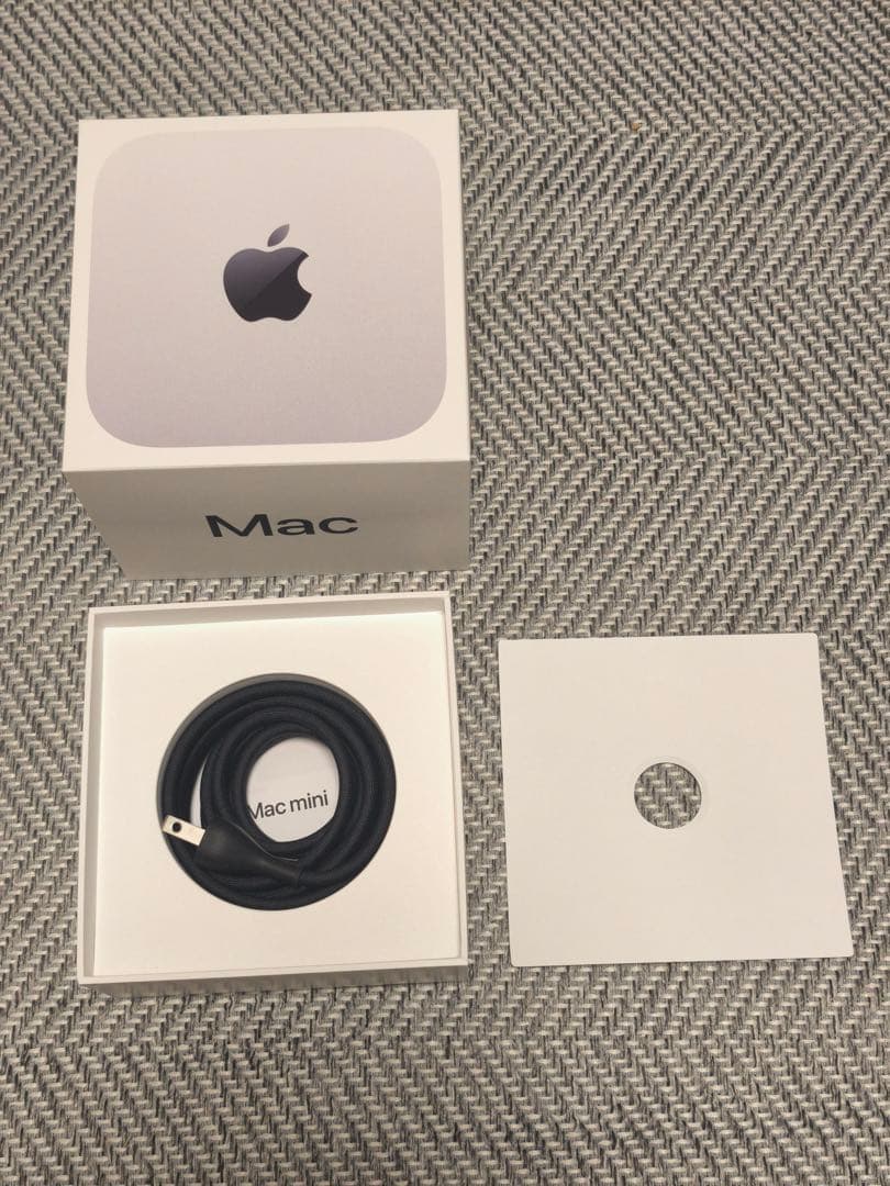 シント　【美品】Apple Mac mini M4 Pro
